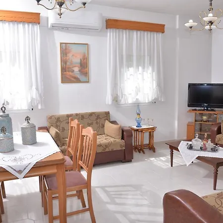 Zeusplace Konaki House Leptokariá